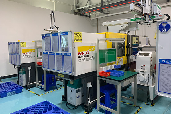 精密成形機（Fanuc）