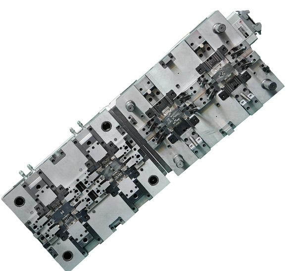 Precision injection mold (tool